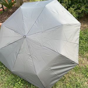 Grey Rain essentials umbrella by SHEDRAIN, BRAND NEW W/TAGS